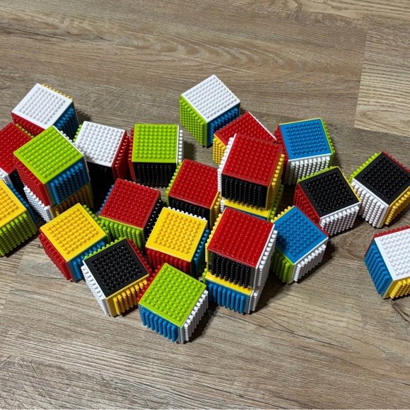 Colorful Interlocking Building Blocks for Kids - Picture 2 of 2